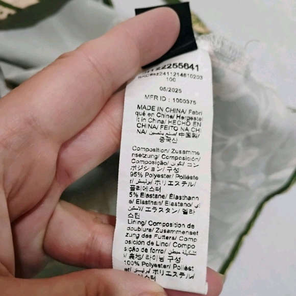 SHEIN Green and Cream Floral Maxi Dress - Picture 6 of 8